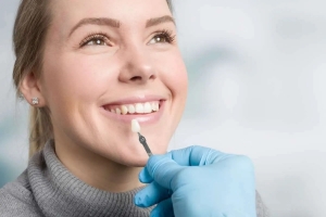What Type Of Dentist Is Best For Veneers?
